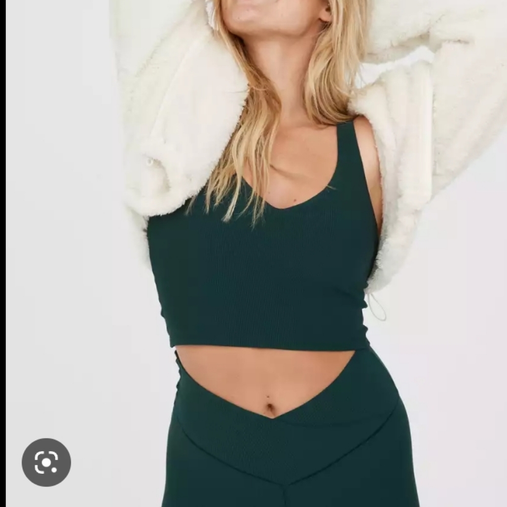 🆕️NWT Offline by Aerie Real Me Low Key Waffle Sports Bra in 'Deep Forest Green' - Picture 3 of 15